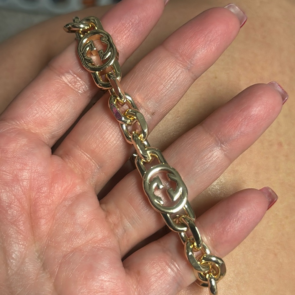 Luxurious bracelet ! Gold plated 18k
